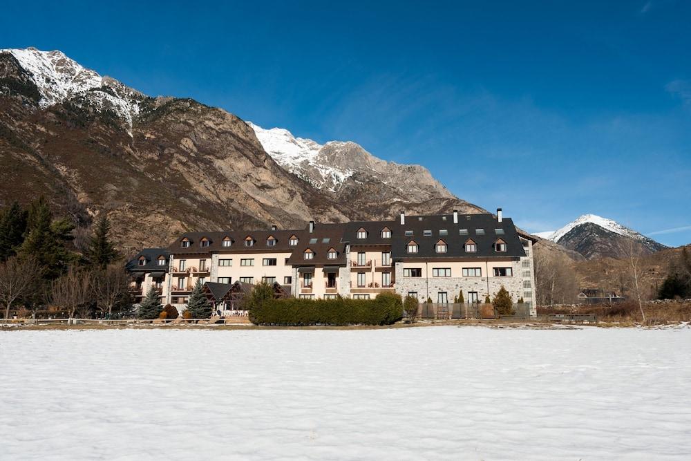 Sommos Hotel Benasque Spa Exterior photo