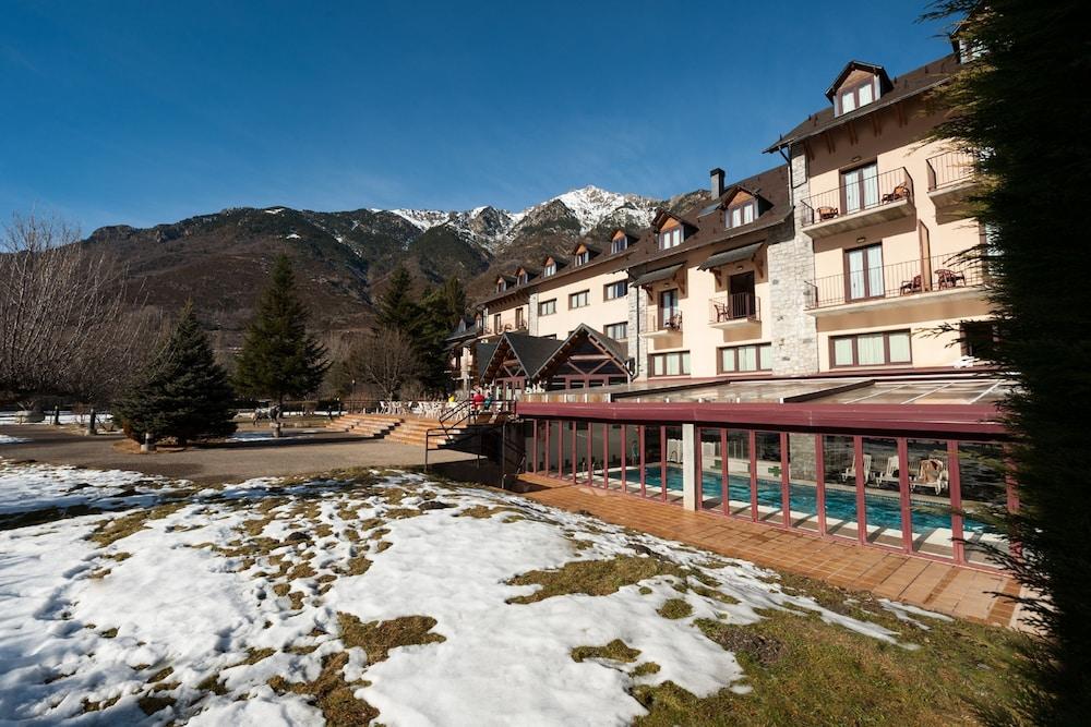 Sommos Hotel Benasque Spa Exterior photo