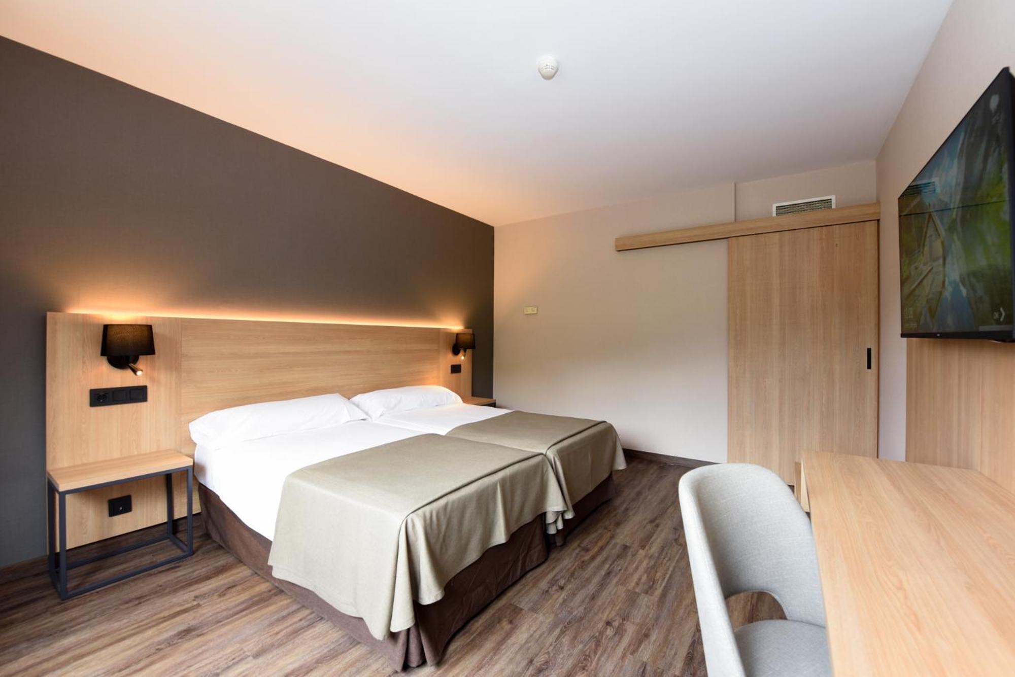 Sommos Hotel Benasque Spa Exterior photo