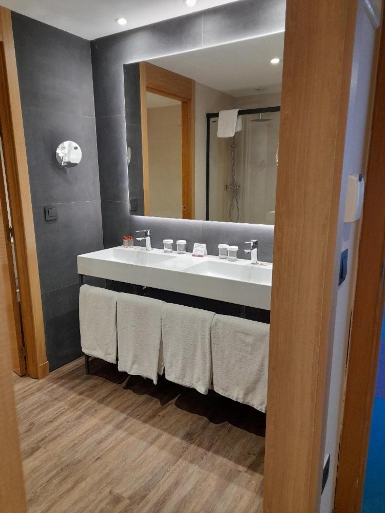 Sommos Hotel Benasque Spa Exterior photo